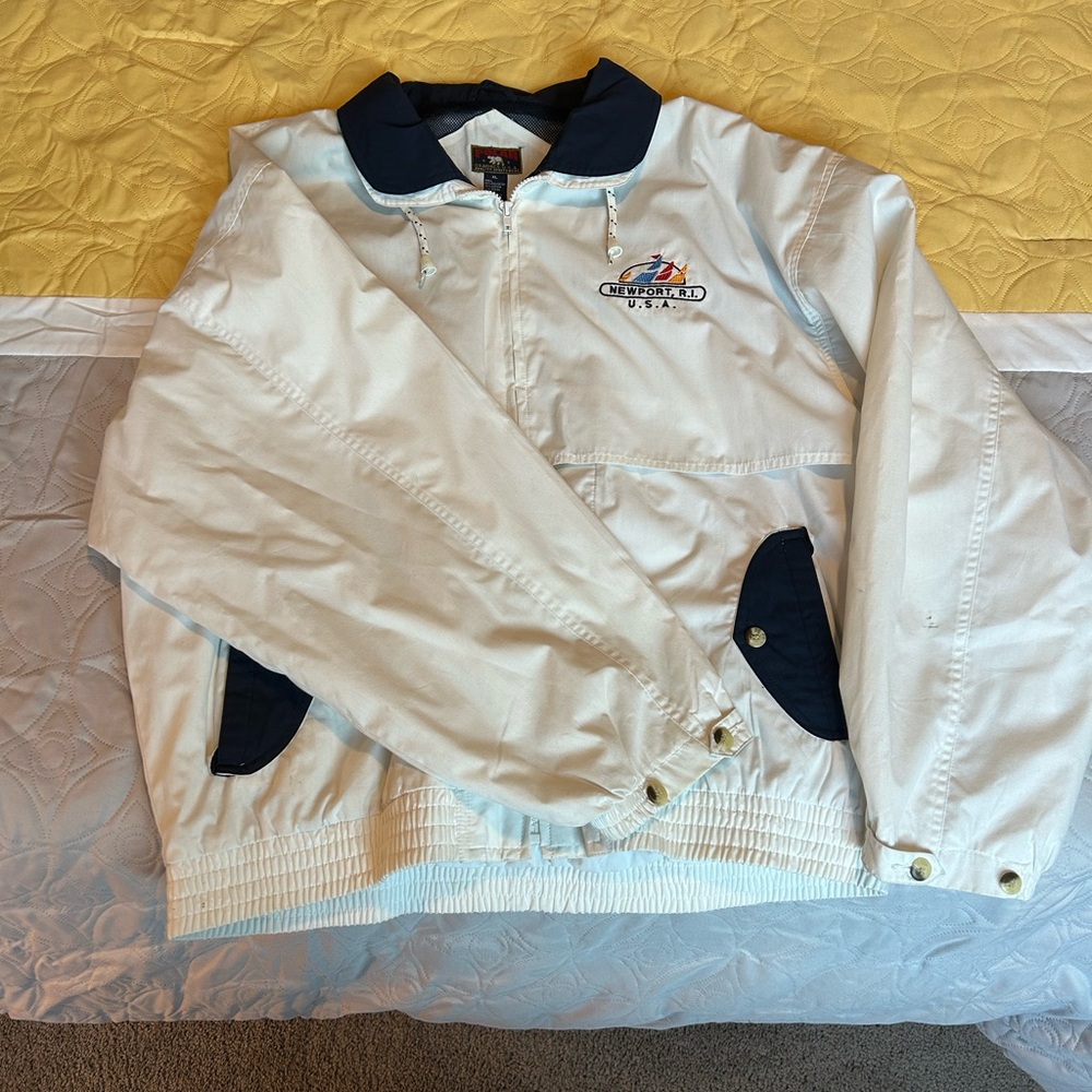 White/navy windbreaker